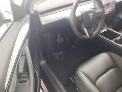 Tesla Model Y Rear-Wheel Drive - ფოტო 16