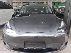 Tesla Model Y Rear-Wheel Drive - ფოტო 3