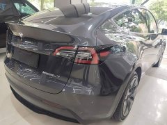 Tesla Model Y Rear-Wheel Drive - ფოტო 7