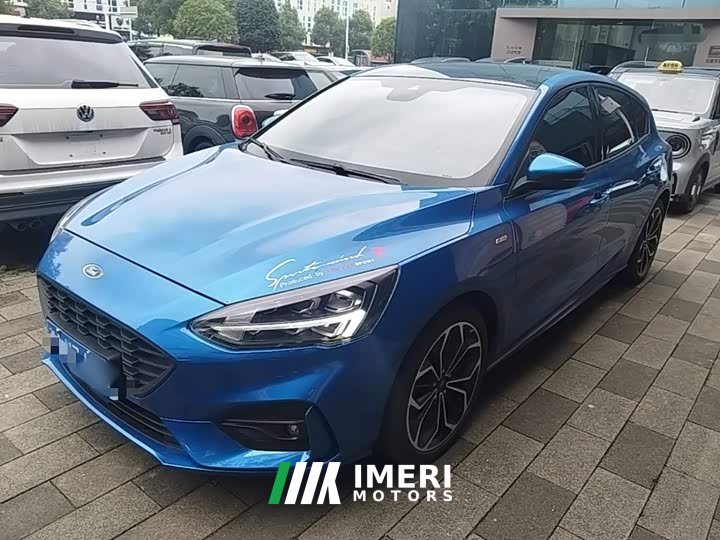 Ford Focus Hatchback EcoBoost 180 Automatic ST Line - ავტომობილი ჩინეთიდან