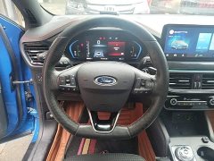 Ford Focus Hatchback EcoBoost 180 Automatic ST Line - ფოტო 11