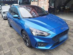 Ford Focus Hatchback EcoBoost 180 Automatic ST Line - ფოტო 4