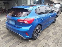 Ford Focus Hatchback EcoBoost 180 Automatic ST Line - ფოტო 7