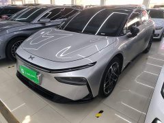 XPeng P7 Ultra-Long Range Max - ფოტო 1