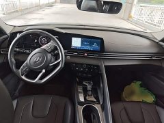 Hyundai Elantra 1.5L CVT GLX Elite - ფოტო 10