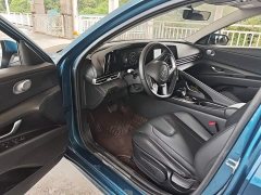 Hyundai Elantra 1.5L CVT GLX Elite - ფოტო 16