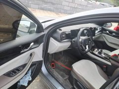 BYD Qin PLUS Glory Edition DM-i 55KM Leading - ფოტო 16