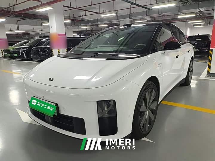 Li Auto i6 Four-Wheel Drive Standard Edition