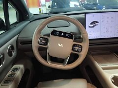 Li Auto i6 Four-Wheel Drive Standard Edition - ფოტო 11