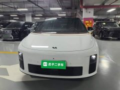 Li Auto i6 Four-Wheel Drive Standard Edition - ფოტო 3