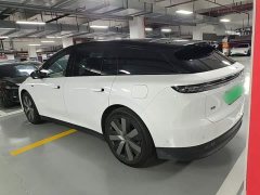 Li Auto i6 Four-Wheel Drive Standard Edition - ფოტო 5