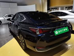 Lexus ES 2022 300h Excellence Edition - ფოტო 5