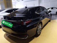 Lexus ES 2022 300h Excellence Edition - ფოტო 7