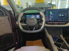 Lynk & Co Geely Lynk & Co 06 EM-P 2023 EM-P 126 Long Range Halo - ფოტო 11
