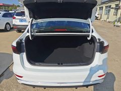 Geely Emgrand 4th Generation 1.5L CVT Elite - ფოტო 19