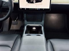 Tesla Model Y Rear-Wheel Drive - ფოტო 12