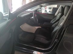 Tesla Model Y Rear-Wheel Drive - ფოტო 15