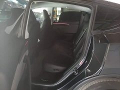 Tesla Model Y Rear-Wheel Drive - ფოტო 17