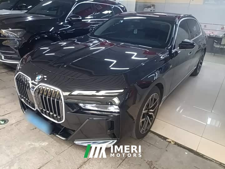 BMW 7 Series 2023 735Li M Sport Package - ავტომობილი ჩინეთიდან