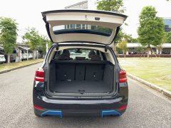 BMW iX3 Facelift Leadership Edition - ფოტო 16