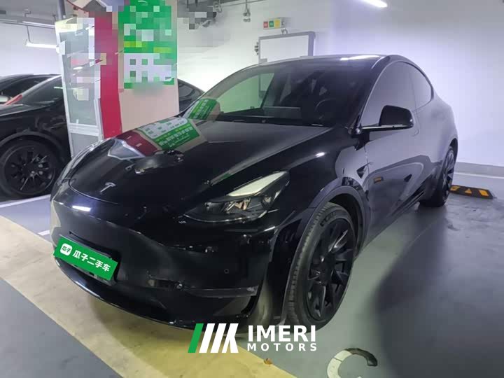 Tesla Model Y Standard Range RWD