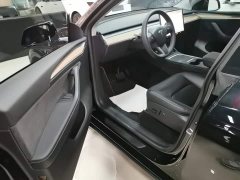 Tesla Model Y Standard Range RWD - ფოტო 16