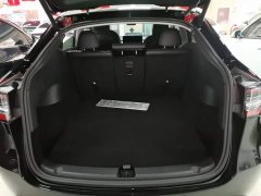 Tesla Model Y Standard Range RWD - ფოტო 19