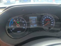 Wuling Yangguang 300km Comfort Passenger Van 75kW - ფოტო 8
