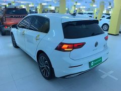 Volkswagen Golf 200TSI DSG - ფოტო 5
