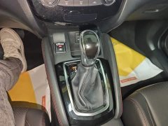 Nissan Qashqai 2.0L CVT Luxury - ფოტო 14