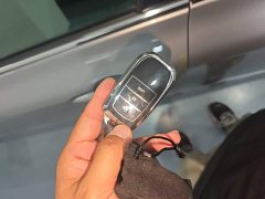 Toyota Camry Hybrid 2.0HE Elite - ფოტო 9