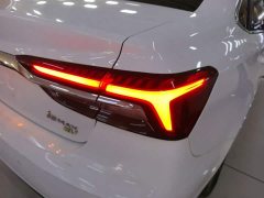 SAIC MG i6 MAX New Energy EV 420 Sunroof Special Edition - ფოტო 8