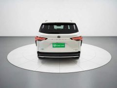 Toyota Sienna 2.5L Hybrid Platinum Edition - ფოტო 4