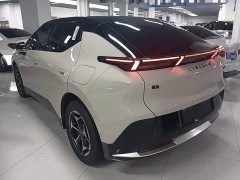 Lynk & Co Geely Lynk & Co 20 430km Rear-wheel Drive Pro - ფოტო 5