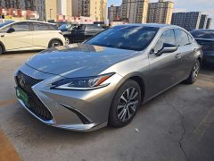 Lexus ES 2020 200 Luxury - ფოტო 1