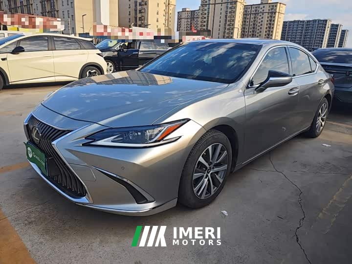 Lexus ES 200 Luxury