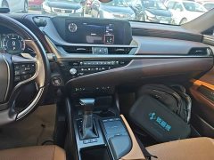 Lexus ES 2020 200 Luxury - ფოტო 13