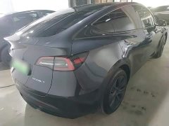 Tesla Model Y Rear-Wheel Drive - ფოტო 7