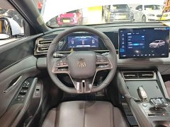 BYD Qin L DM-i 120KM Leading Edition - ფოტო 11