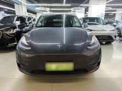 Tesla Model Y Rear-Wheel Drive - ფოტო 3