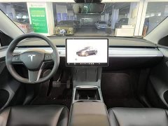 Tesla Model Y Rear-Wheel Drive - ფოტო 6