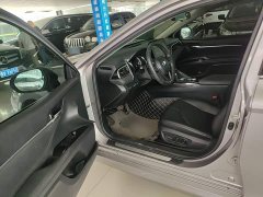 Toyota Camry 2.0G Luxury - ფოტო 16