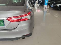 Toyota Camry 2.0G Luxury - ფოტო 8