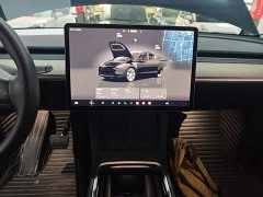 Tesla Model Y Rear-Wheel Drive - ფოტო 13
