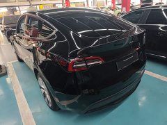 Tesla Model Y Rear-Wheel Drive - ფოტო 5