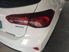 Ford Focus 2022 Hatchback EcoBoost 180 Automatic Sport Edition - ფოტო 8