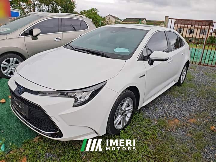 Toyota Corolla Hybrid 1.8H E-CVT Luxury - ავტომობილი ჩინეთიდან