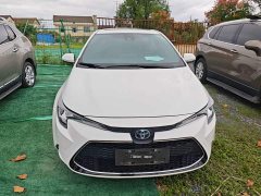 Toyota Corolla Hybrid 1.8H E-CVT Luxury - ფოტო 3