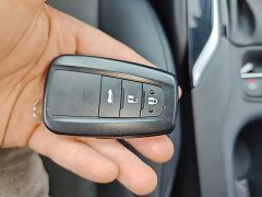Toyota Corolla Hybrid 1.8H E-CVT Luxury - ფოტო 9