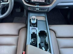 Volvo XC60 Plug-in Hybrid 2025 Extended Range AWD Smart Luxury Edition - ფოტო 6
